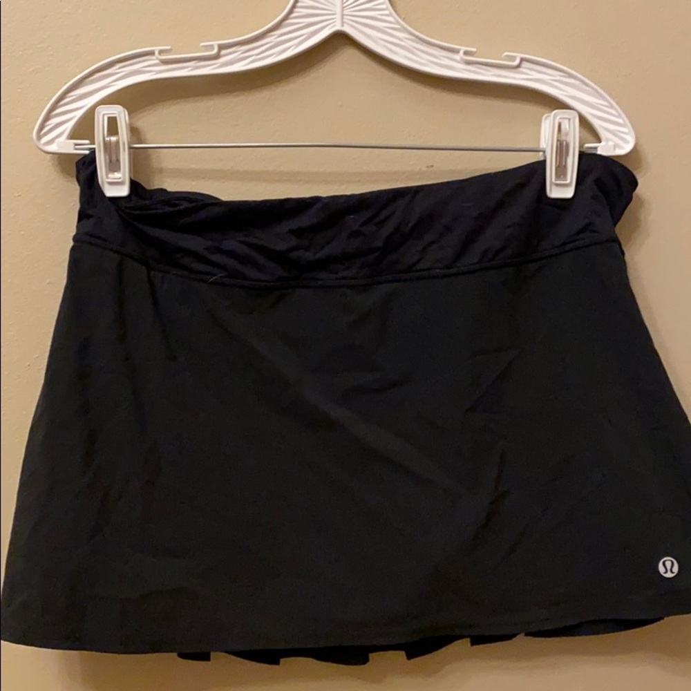 Lulu Lemon running skirt with built in shorts